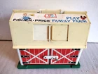 Vintage Fisher Price Family Play Farm #915 Little People Barn 1967