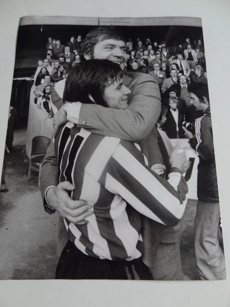 Lot D'affiches Et Photos Vintage - Southampton FC, Années 70/80 - équipe Et Joueurs