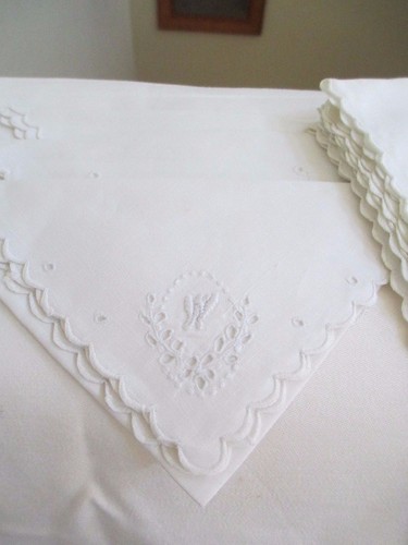ANTIKE LEINENSERVIETTEN ~ 9ER SET ~ TEE ~ 9 ABENDESSEN ~ BESTICKT MONOGRAMMIERT #16 - Bild 3 von 8