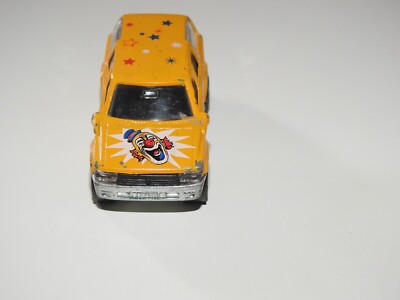 voiture miniature TOYOTA RUNNER CIRQUE PINDER MAJORETTE 1/58