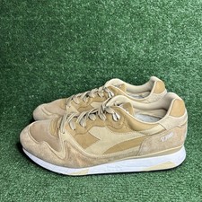 Preços baixos em Diadora V7000 Athletic Shoes for Men