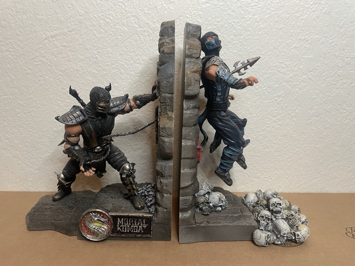 Mortal Kombat 9 SCORPION SUB-ZERO BOOKENDS 100% COMPLETE