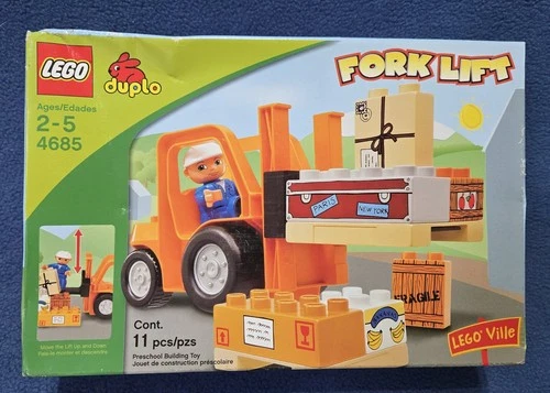 Lego Duplo 4685 Fork Lift Truck. 100% complete NIB sealed - damaged box-