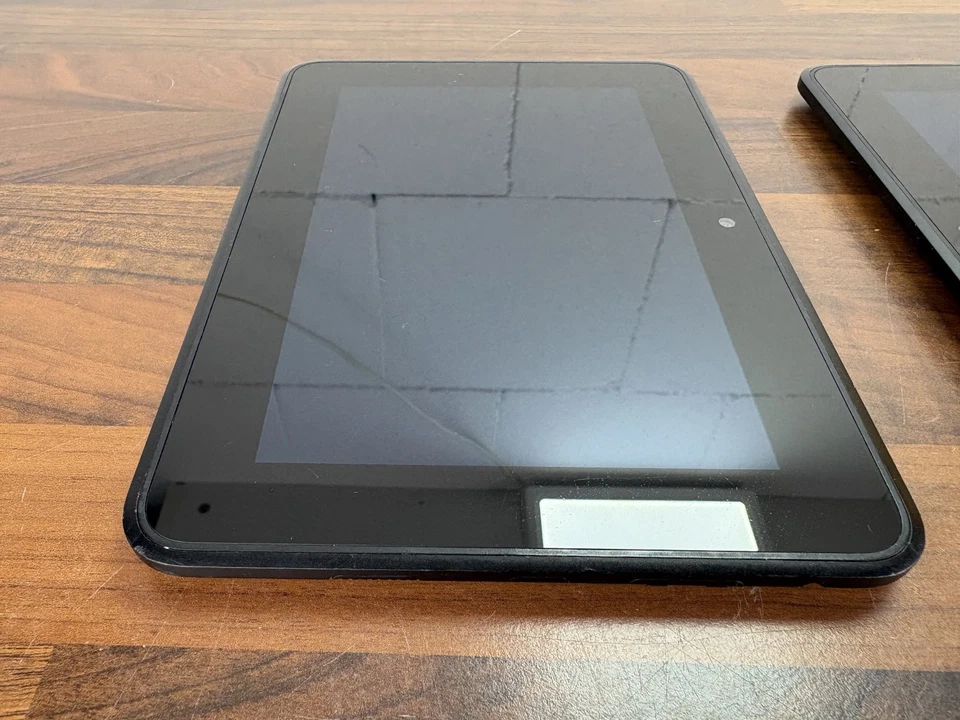 2 Stück Amazon Kindle Fire HD X43Z60 | 16 GB | Schwarz | 1 davon mit Akkuproblem - Bild 4 von 4