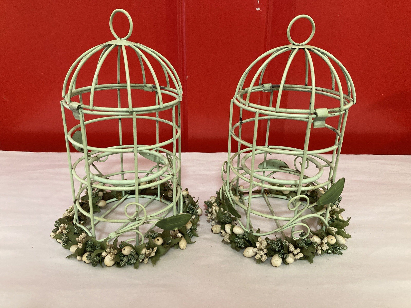 S Wire Metal Bird Cage With Wreath 7.5&rdquo; T, 11.5&rdquo; D