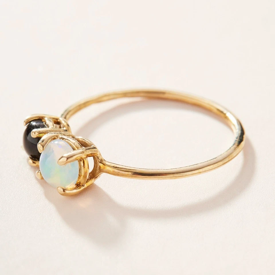 Un deslumbrante dúo de ónix negro y ópalo de fuego anillo circular en vermie de oro amarillo de 18 k Foto 3 de 3