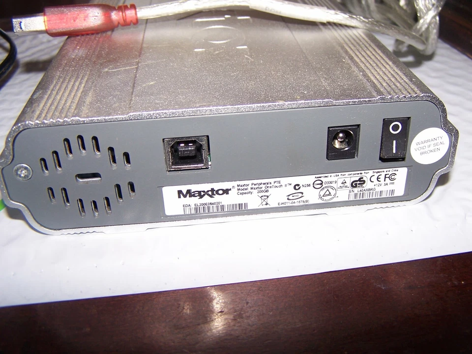 Maxtor One Touch II 200GB External USB Drive for Mac or PC P/N E-H011-04-1675(B) - Image 2 of 2