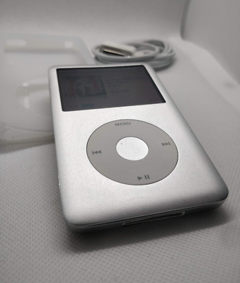 Apple iPod Classic 160GB - 7th gen (full refurb +