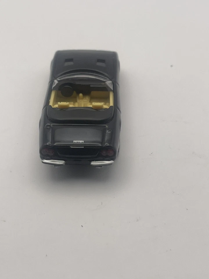 Игрушечная модель автомобиля Miami Vice Tomy 365 GTS4 Ferrari масштаб 1:61. Спичечный коробок размер - Изображение 4 из 4