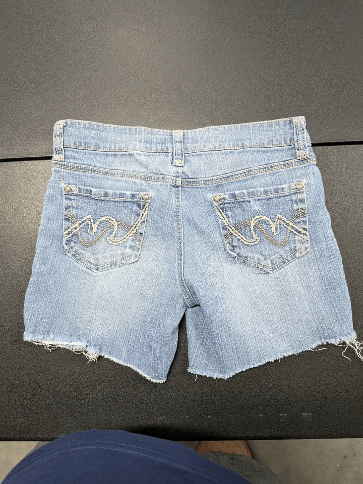Shorts jeans Grane Stretch Lo Lite Wash feminino júnior tamanho 7 - Imagem 4 de 4