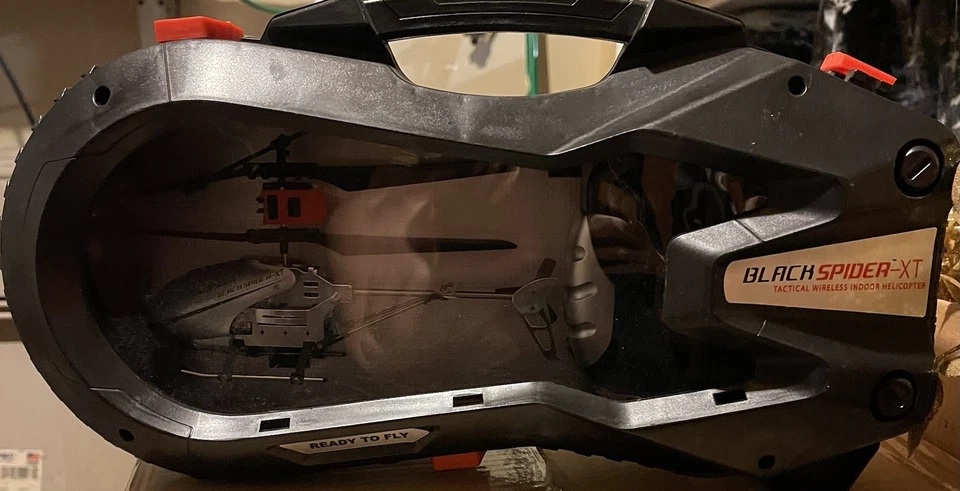 Helicóptero interior inalámbrico táctico Black Spider XT plateado nuevo en caja Foto 4 de 4