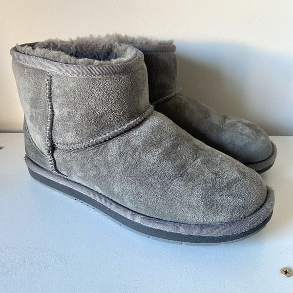 UGG Classic Mini Boots Water Resistant Australian Sheepskin Grey Size 36/5 