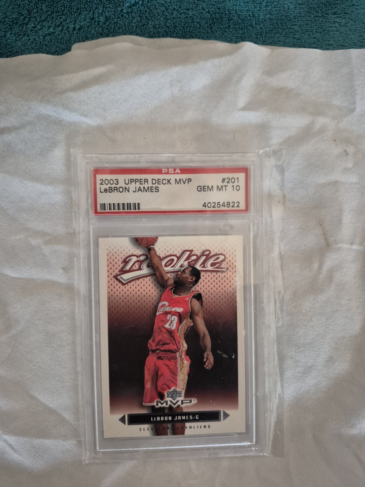 2003 Upper Deck MVP LeBron James Rookie #201 Cleveland Cavaliers PSA 10