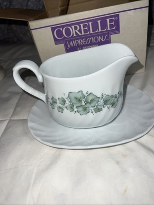 Corelle Coordinates Stoneware ''Callaway Ivy'' 2-pcs set Gravy Boat/Underplate