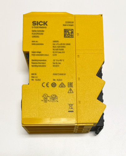 1PCS FLX3-CPUC200 Safety Relay Brand New Free Shipping Via DHL