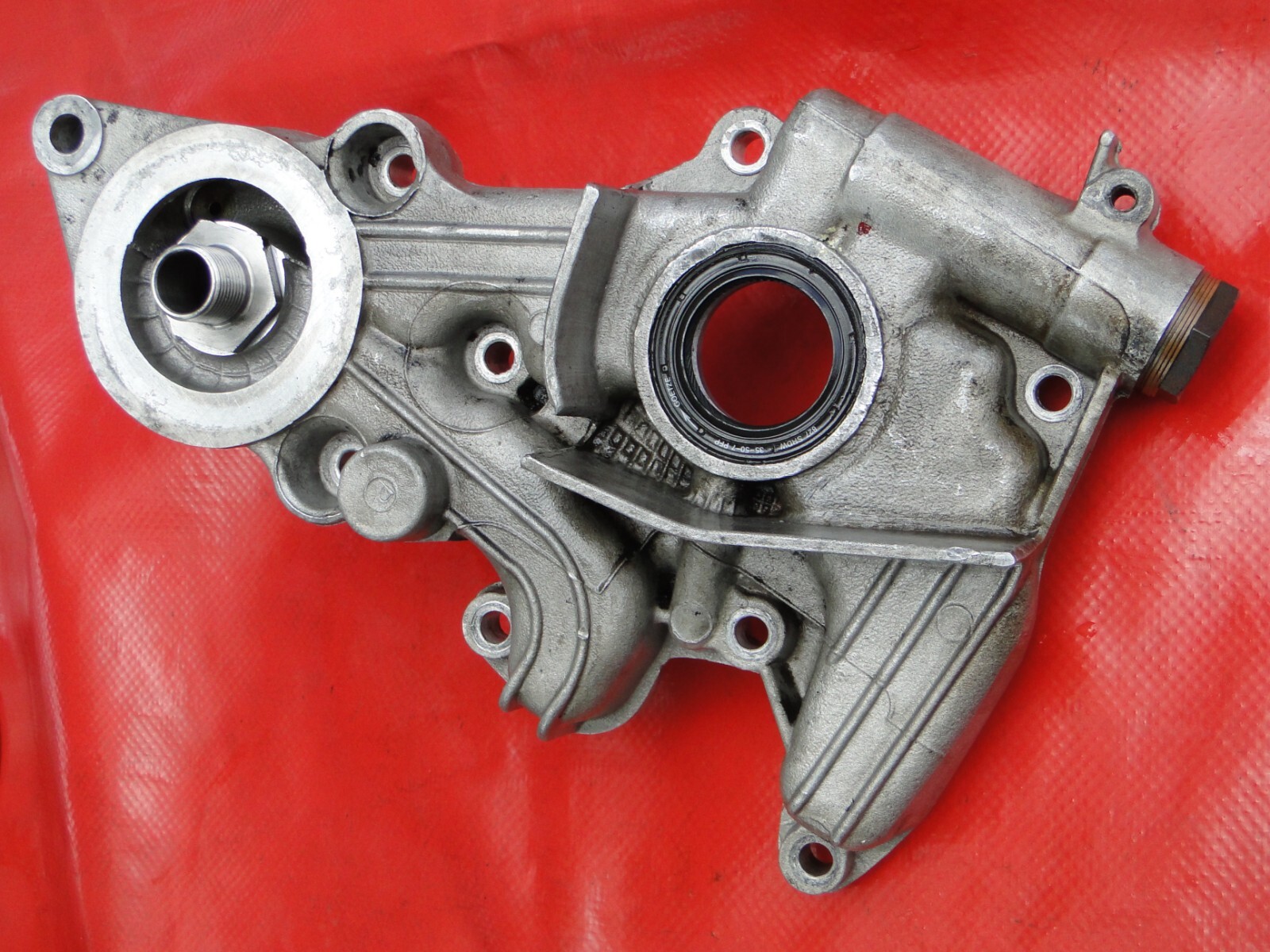 Maserati Biturbo 2.5 V6 AM453 Engine Oil Pump 1984-1986 GENUINE 311820002 59K