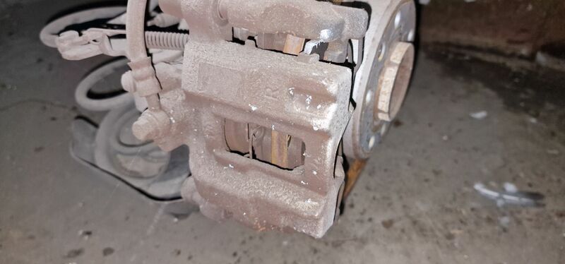 rear right brake caliper Peugeot 308 SW ACCESS 2014 1082782