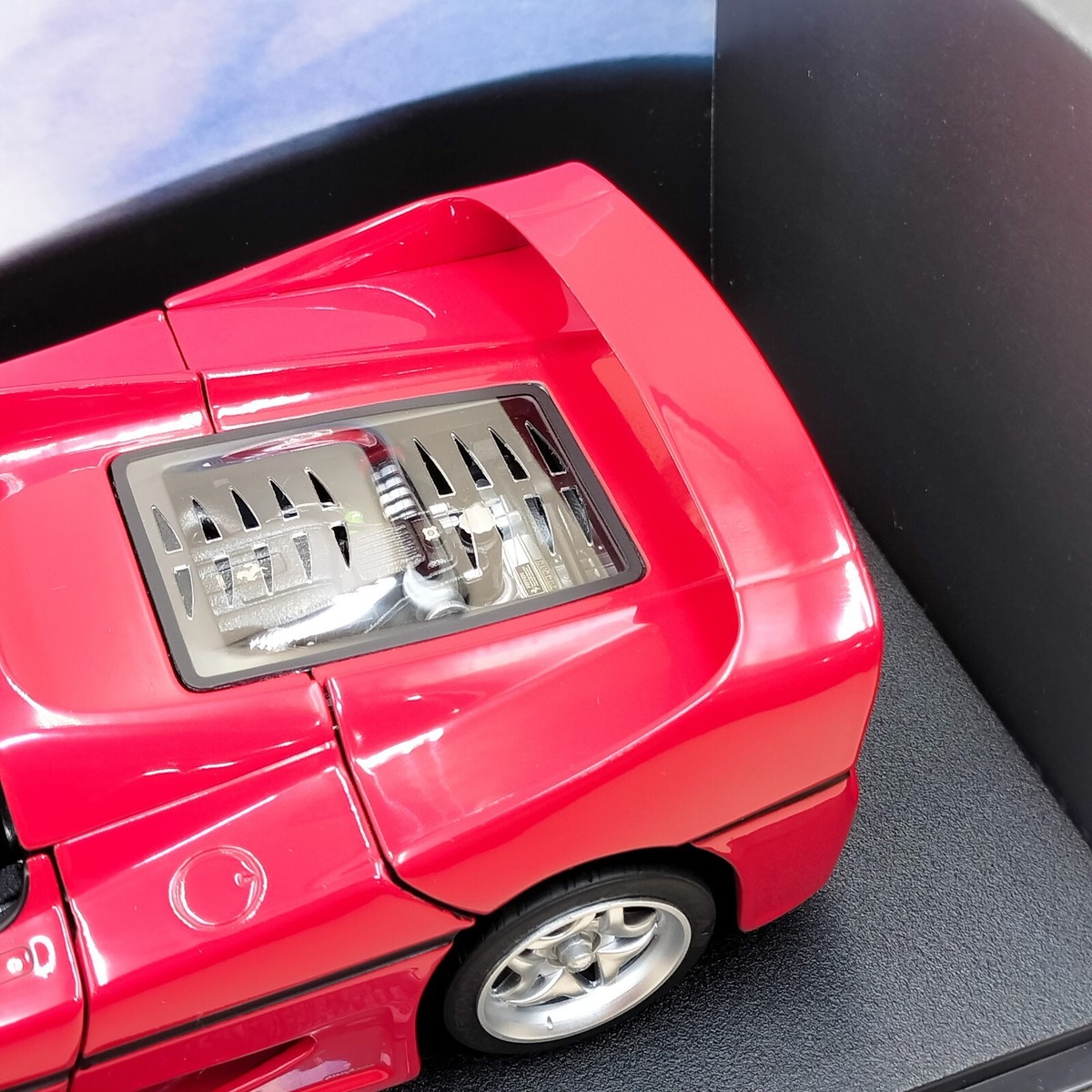 Hot Wheels Elite 1/18 Ferrari F50 Red Diecast *moldy smell Hot Wheels Elite 1/18 Ferrari F50 Red Diecast *moldy smell