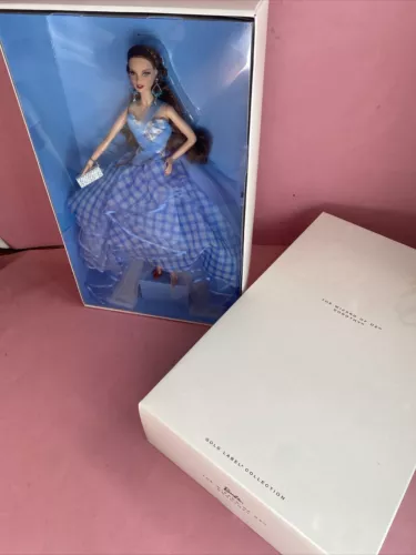 NRFB Der Zauberer von Oz Dorothy Puppe Mattel Y3355 goldenes Etikett