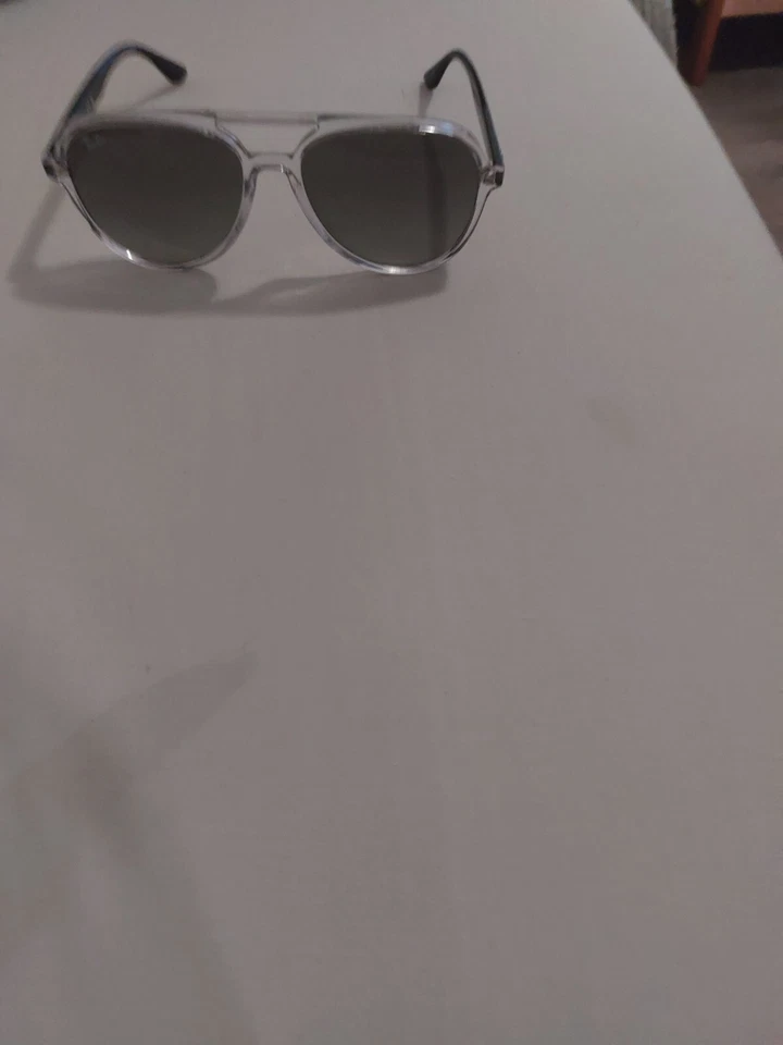 lunettes de soleil marque RAY BAN - Photo 3/3