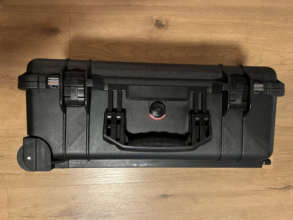 Estuche rígido Pelican 1510 nuevo Foto 3 de 4