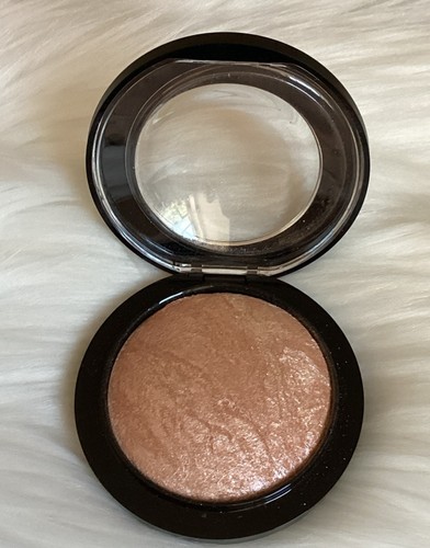 MAC Mineralize Skinfinish Highlight Powder SOFT & GENTLE ~ 10g/0.35oz Full Size - Picture 3 of 6