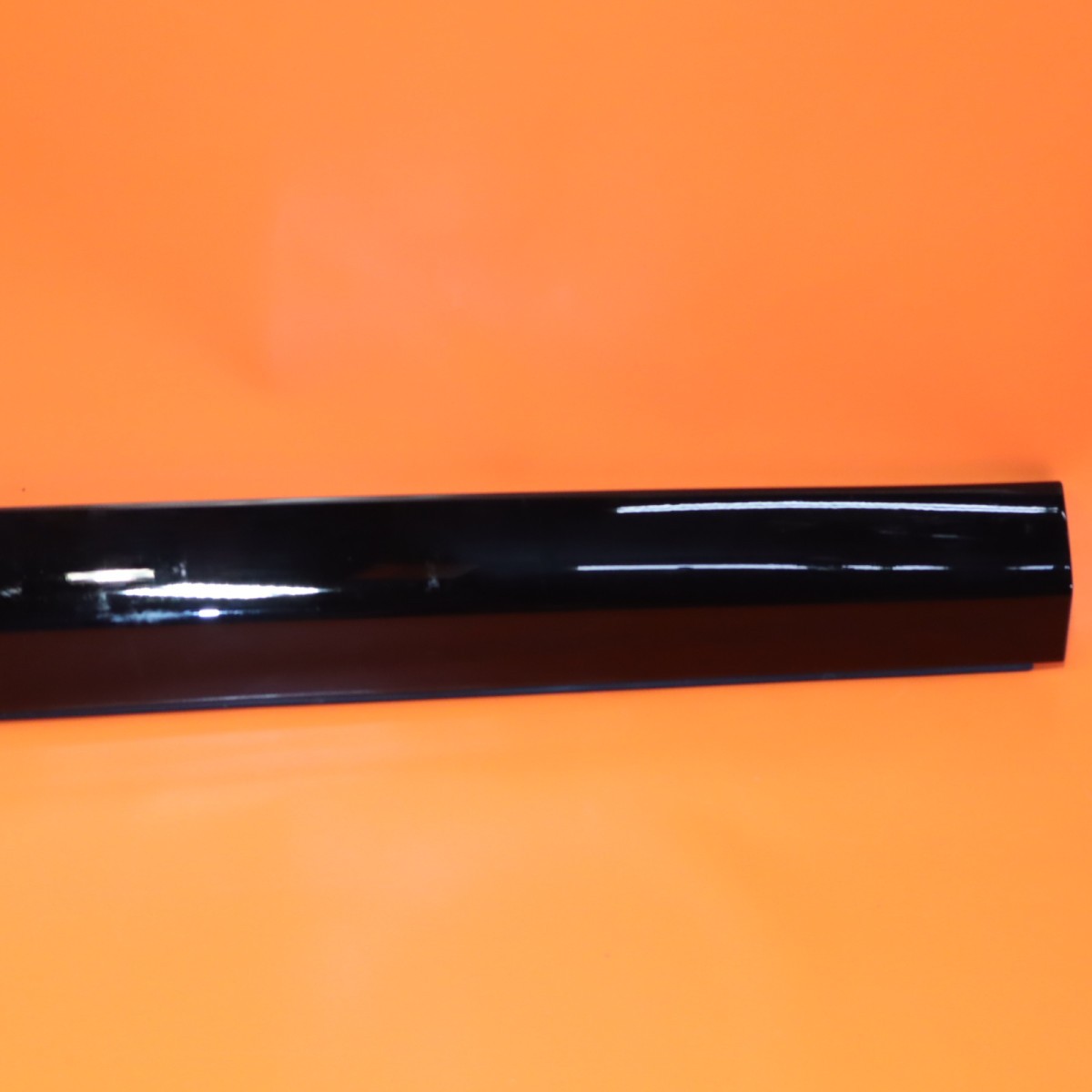 Rolls-Royce Cullinan 2025-2026 Front Right Body side molding Black