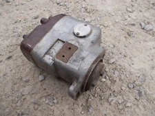 UNIVERSAL Tractor American Bosch CORE Magneto MJB6A-30 w/ drive lug