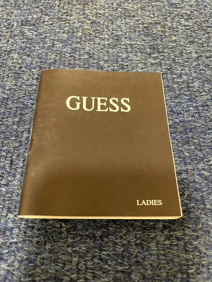 Caja de presentación de reloj rojo GUESS STEEL con asas rojas + instrucciones de funcionamiento Foto 4 de 4