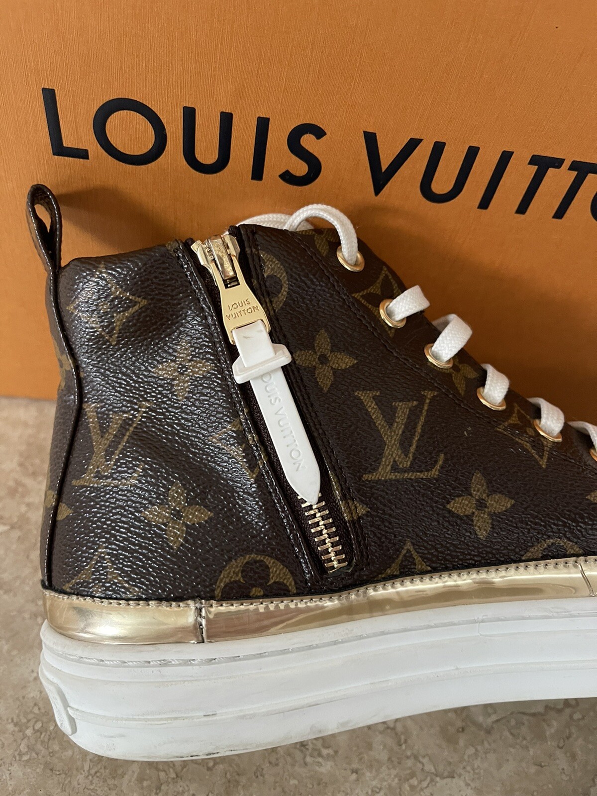 Authentic Louis Vuitton Brown Monogram Canvas Stellar High Top Sneakers Size 39 image 6