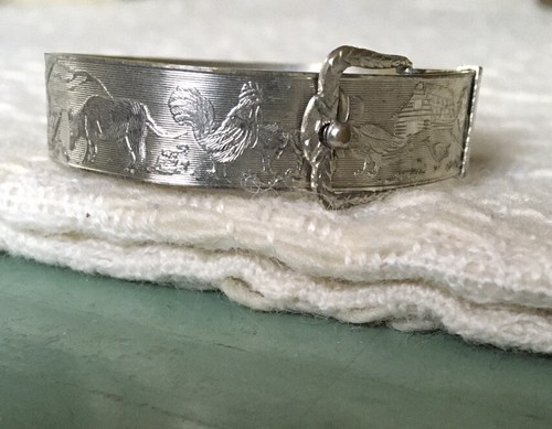 Vintage Childs Engraved Bracelet Farm Animals - Picture 2 of 8