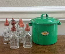 VINTAGE 1950S AMSCO DOLL-E-TOYS GREEN ENAMEL BABY BOTTLE STERILIZER W/ BOTTLES