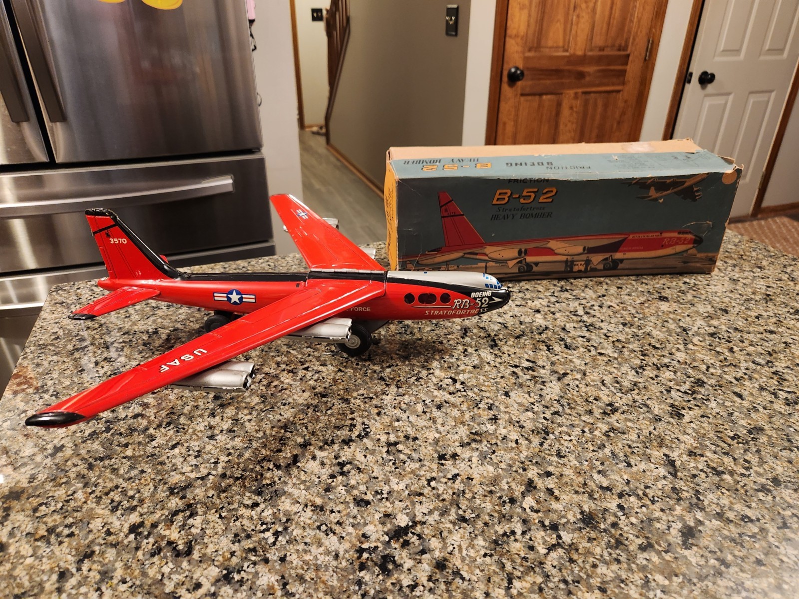 Vintage and EXTEMELY RARE 1950s Daiya RB-52 Bomber Stratofortress Litho Tin