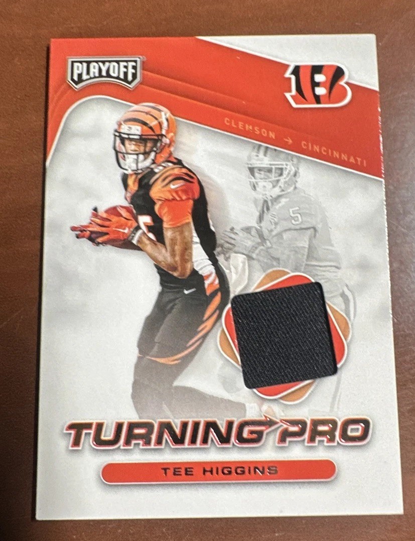 2020 Panini Playoff - Turning Pro Memorabilia Tee Higgins #TP-10 (MEM, RC)
