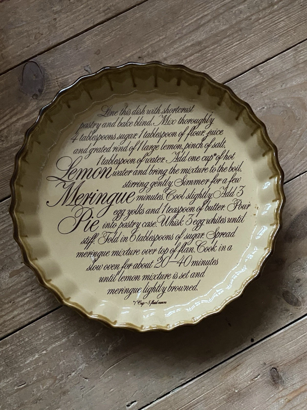 Vintage TG Green Lemon Meringue Pie Flan Ceramic Pastry Dish Kitchenalia Display