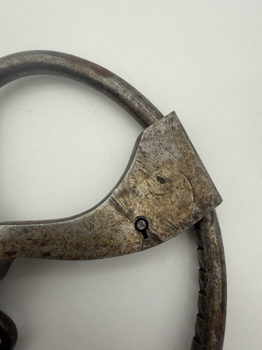 Rare ANTIQUE Vintage TOWER? LEG IRONS SHACKLES -hand Cuffs -no key - Picture 6 of 7
