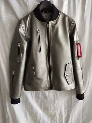 Free Fire Maxim Charakter Herren Lederjacke. Lederjacken aus echtem Lammfell.
