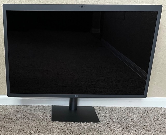 LG Ultrafine 27\