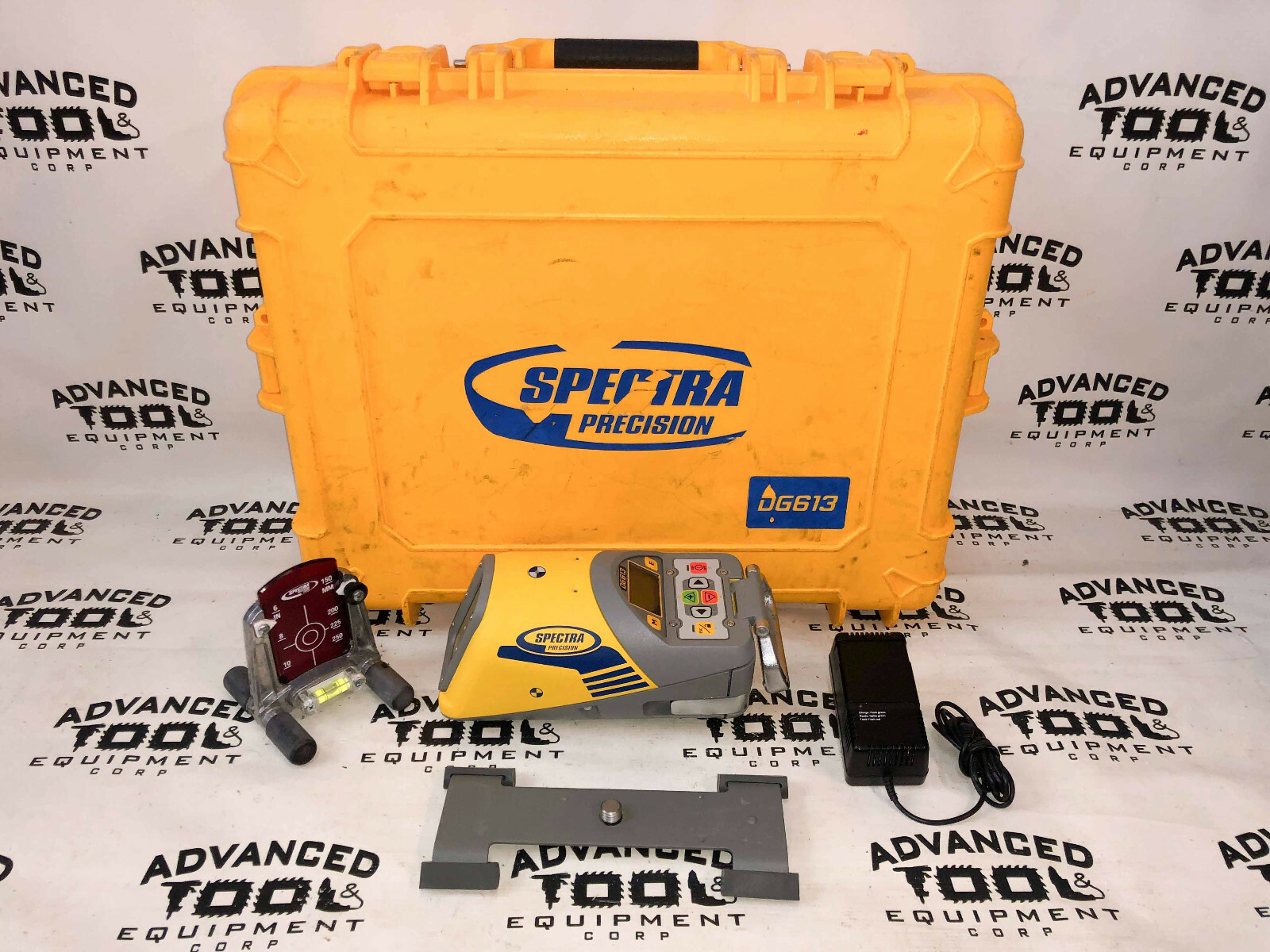 Trimble Spectra Precision DG613 Sewer Pipe Laser w/ Target, Charger & Battery