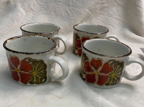 Set Of 4 Midwinter Stonehenge England Floral Pattern Teagcups Mugs