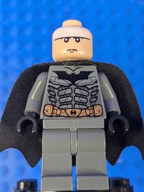Lego Super Heroes: Batman I: Batman Dark Bluish Gray Suit bat024 Set 7888 7884