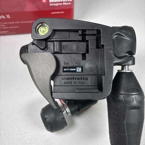 Manfrotto MH804-3WUS 3 Way Pan/Tilt Head Camera Tripod Head with Quick Release - 第 2/13 張圖片