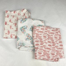Aden  Anais Blankets Set of 3 Essentials Muslin Swaddle Swan Hearts