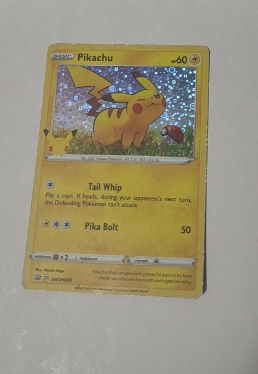 2020 Basic Pikachu HP 60 Pokemon Nintendo No. 025 Card