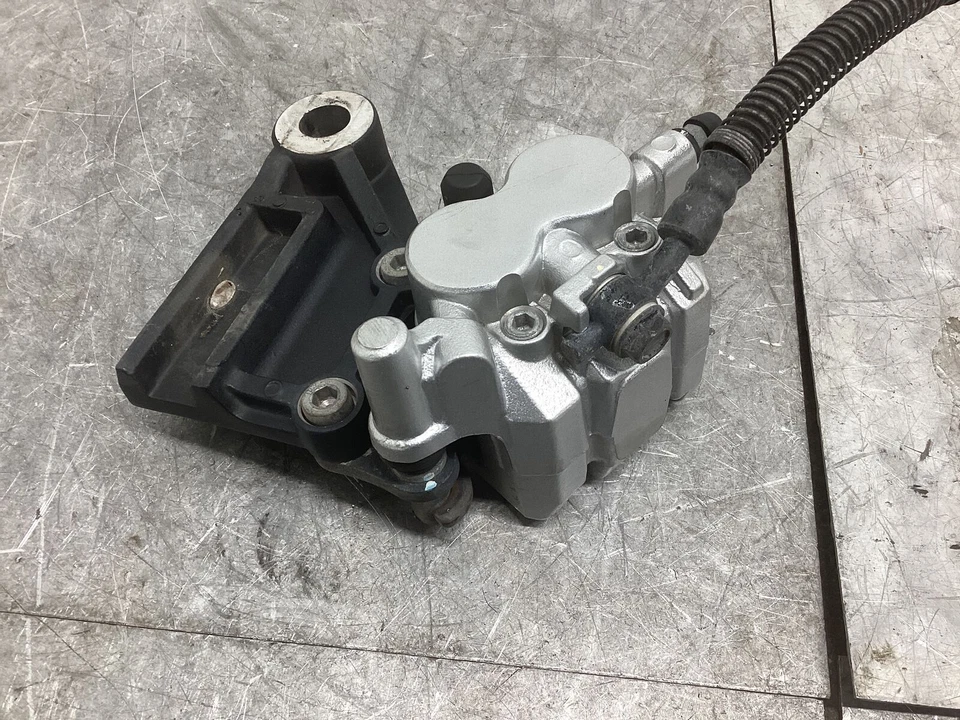 Kawasaki Ninja 250R EX250J 2012 OEM conjunto de pinzas de freno traseras Foto 2 de 4