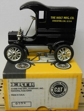 CATERPILLAR HOLT MFG.1905 FORD DELIVERY TRUCK DIECAST ERTL BANK 7709