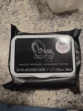 NEW Makeover Essentials Makeup Remover Cleansing Cloths -20 Wipes