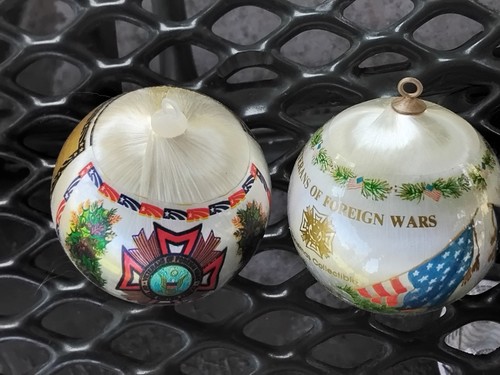 2 Ea Vtg 1981 VFW Fife & Drum Flags Christmas Holiday Satin Ornament - Picture 5 of 5