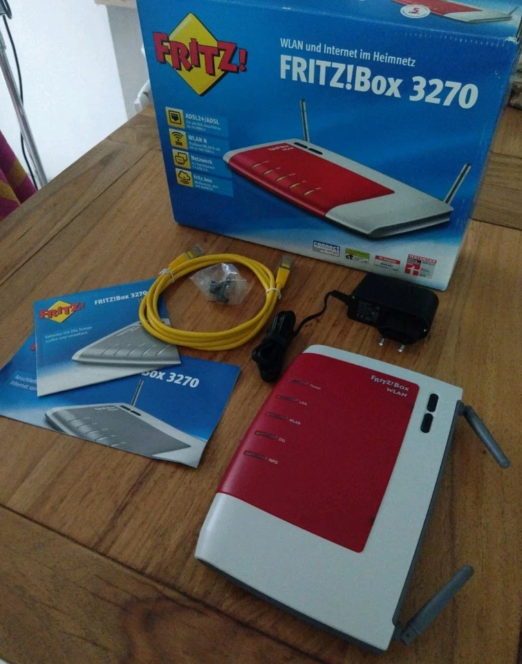 AVM FRITZ!Box 3270 v3 WLAN-Router 300 Mb 2,4 GHz + 5 GHz inkl. Netzteil in OPV