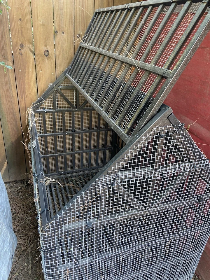 Dog Small Animal Heavy Duty Top Hinged Steel Kennel. 44”Hx30”Wx45”L - Image 3 of 3